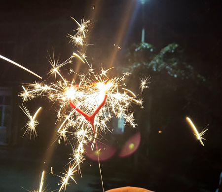 灯火映团圆 喜乐迎元宵图1